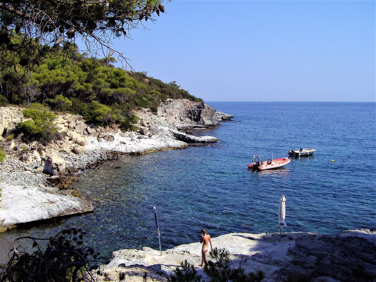 Kavos Bay Seafront Hotel Agia Marina  Exteriér fotografie